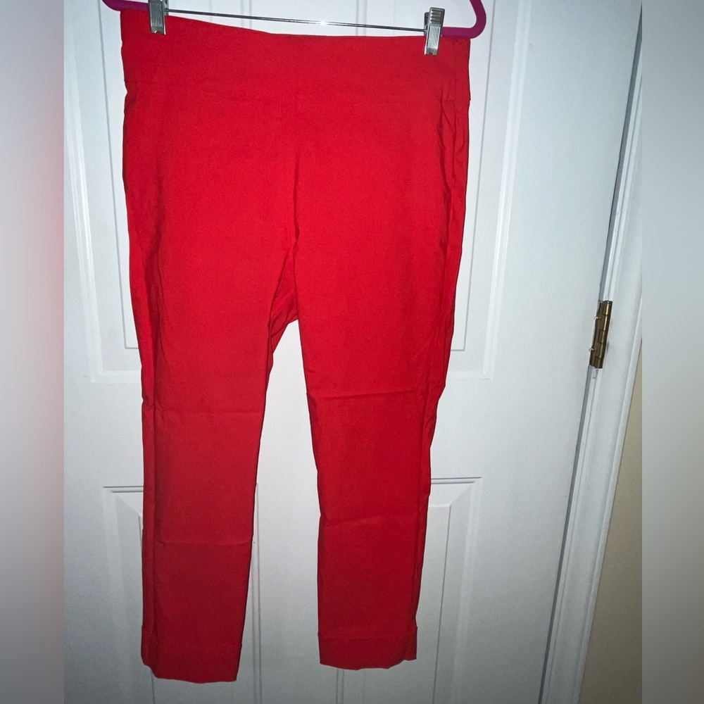 LIKE NEW New York & Company Cropped Cuffed Pull On Pants - Red - Sz Large